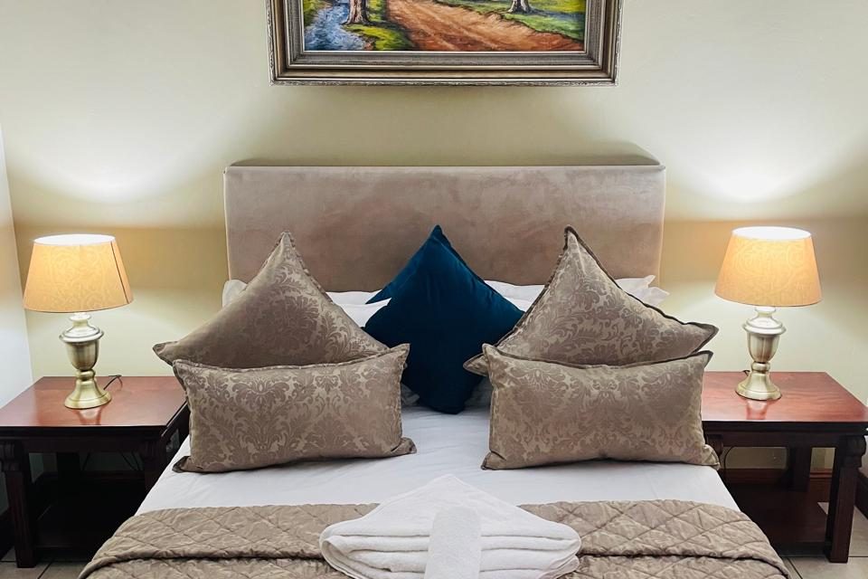 Luxury Room 1 Casa Flora Guesthouse Bedroom